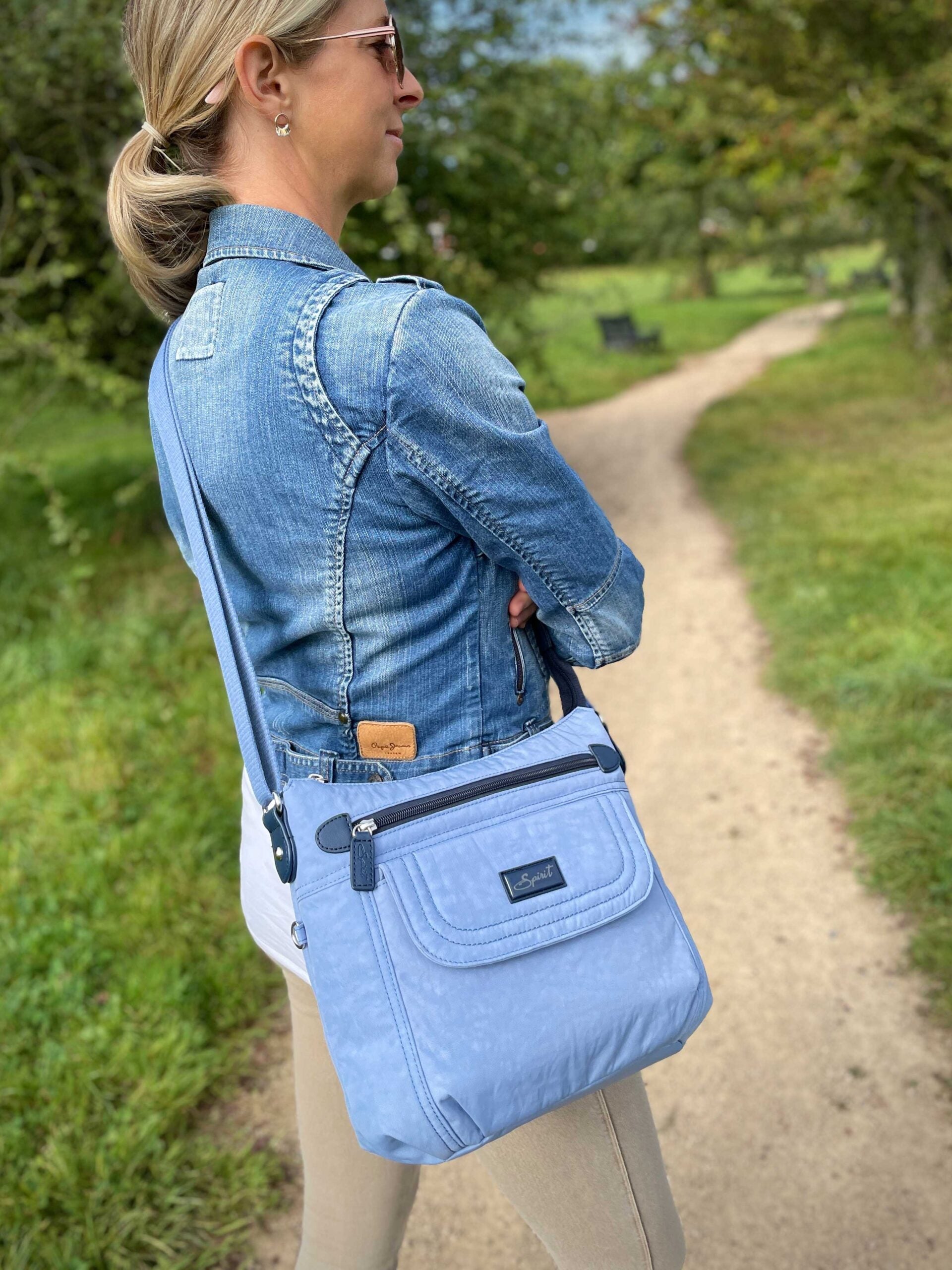 Spirit 5269 Lightweight Crossbody Bag