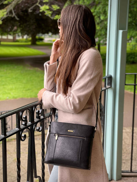 Nova Crossbody Lederhandtasche 6115