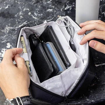Cabin Zero Tech Pouch